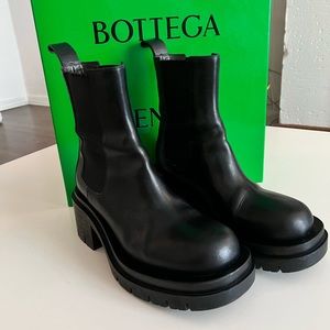 Bottega Veneta Lug Leather Boot Black Size 38
